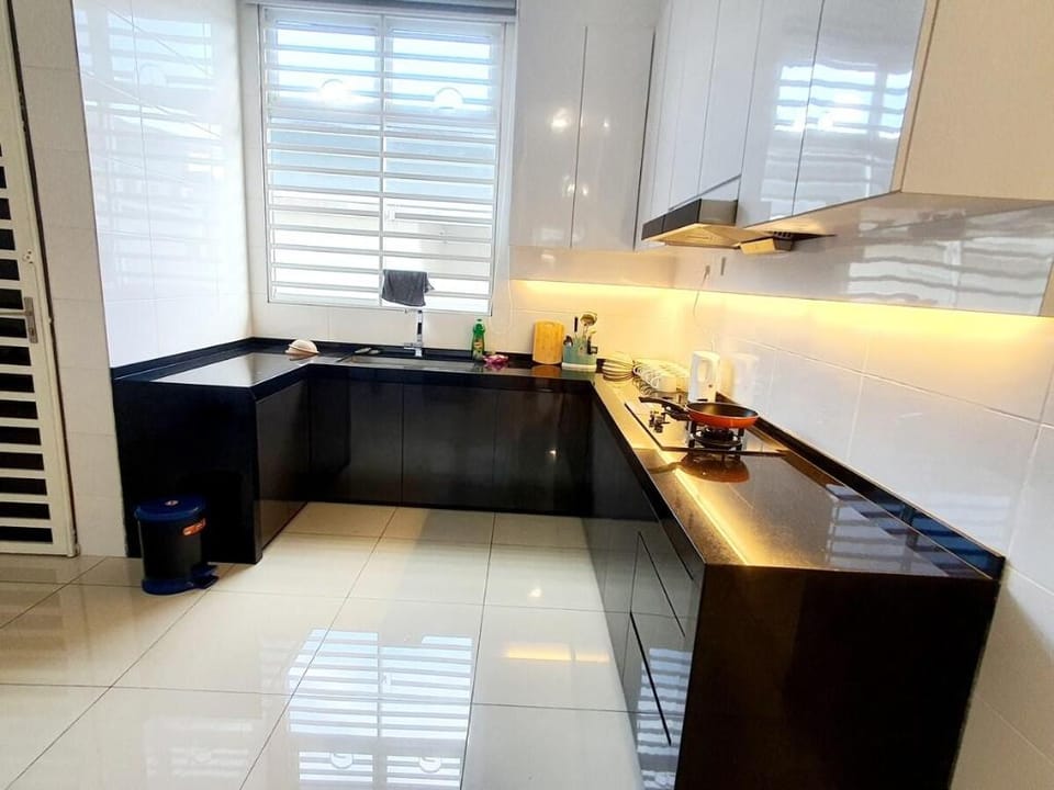 Side by Side 2Single Strorey bungolow 20pax@Alma Vacation rental in Penang