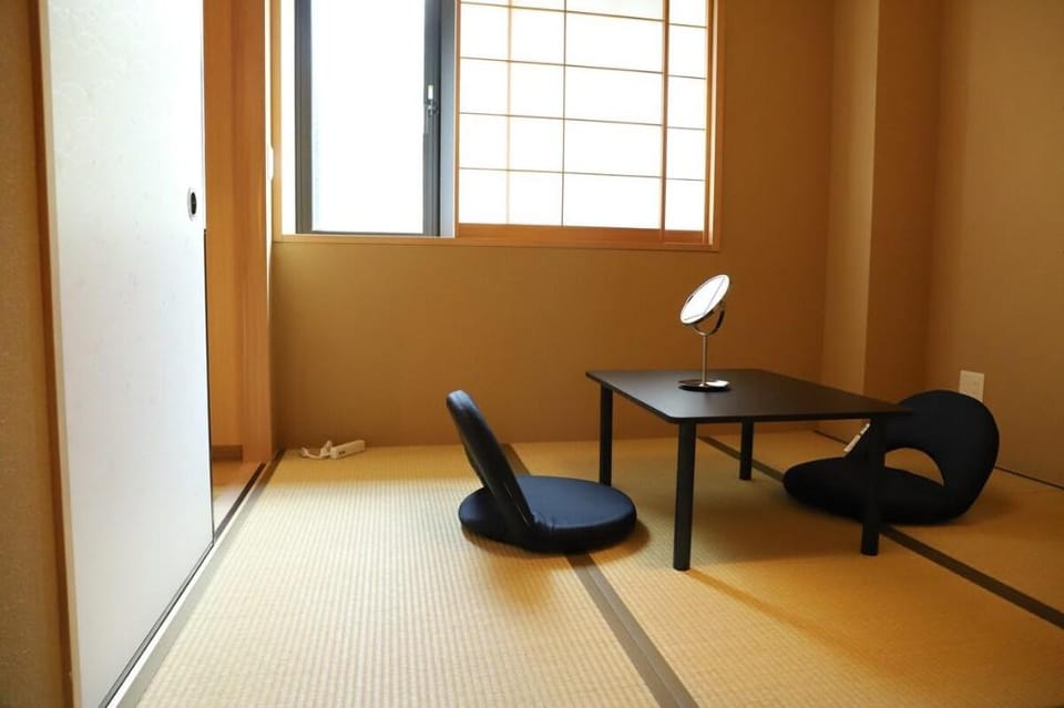 Kyoto Hatsune Twin Room with Bathroom Room 303 Apartment in Kyoto