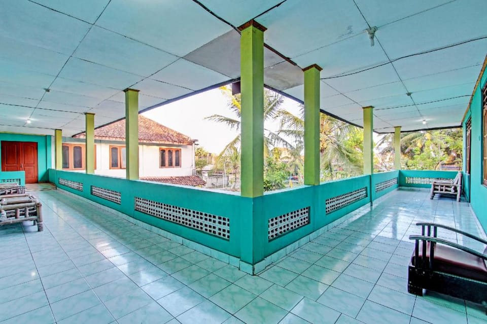 SPOT ON 92873 Losmen Parikesit Hotel in Special Region of Yogyakarta