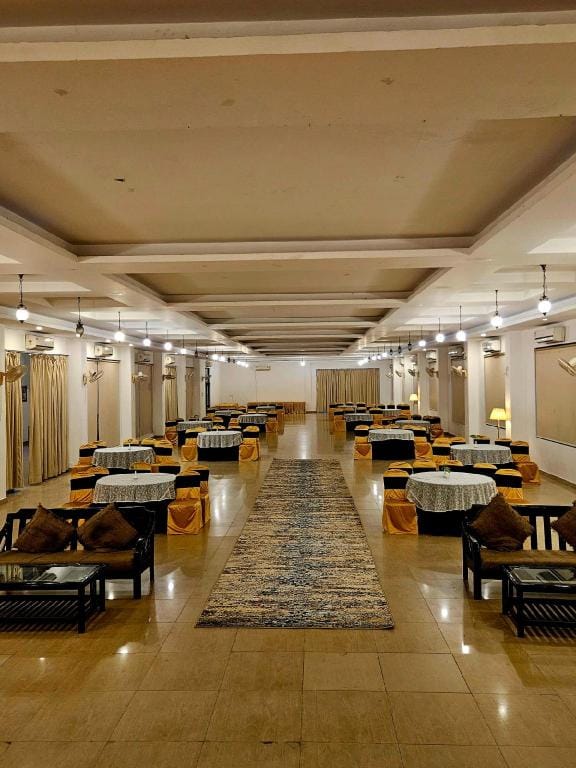 Corbett Tusker Trail Resort Hotel in Uttarakhand