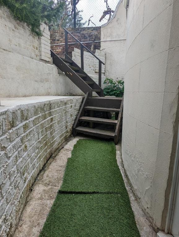 Stunning 2 bed 2 bath, private garden, tube 2 mins Apartment in London