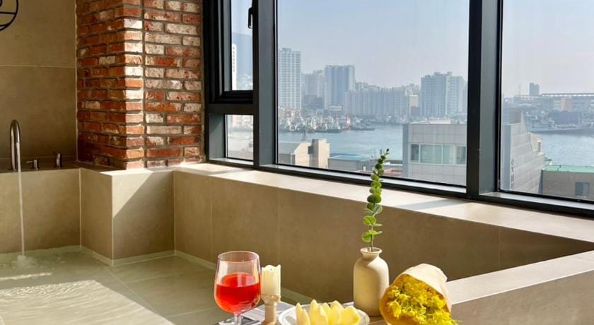 Gaon Pool Villa Hotel in Busan