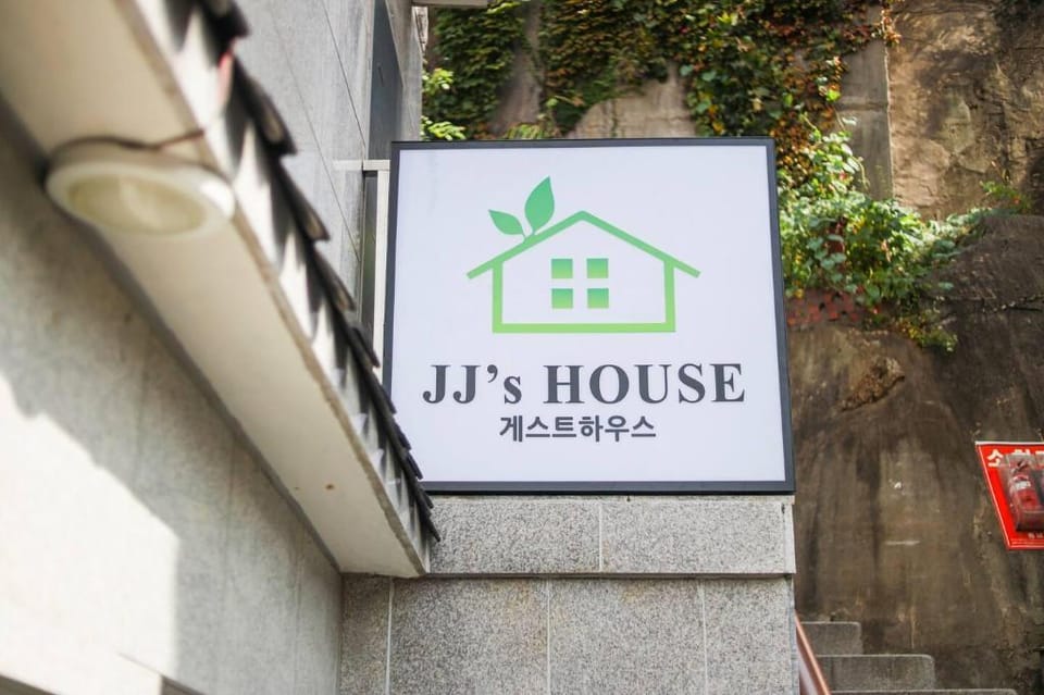Seoul bokchon JJs house 104 Apartment in Seoul