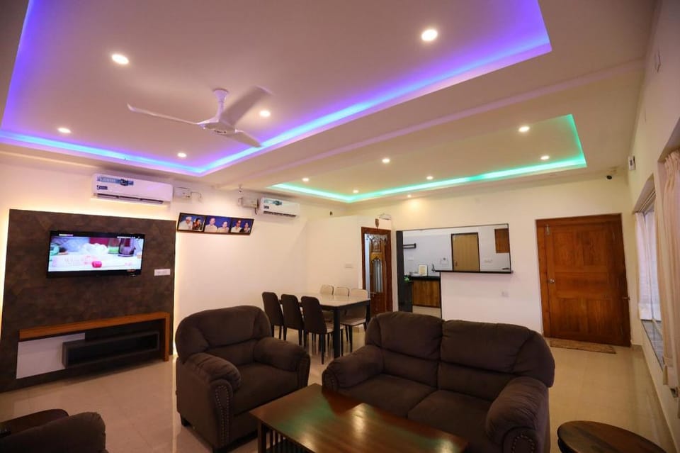 Jayaganga Riverfront Resort Hotel in Karnataka