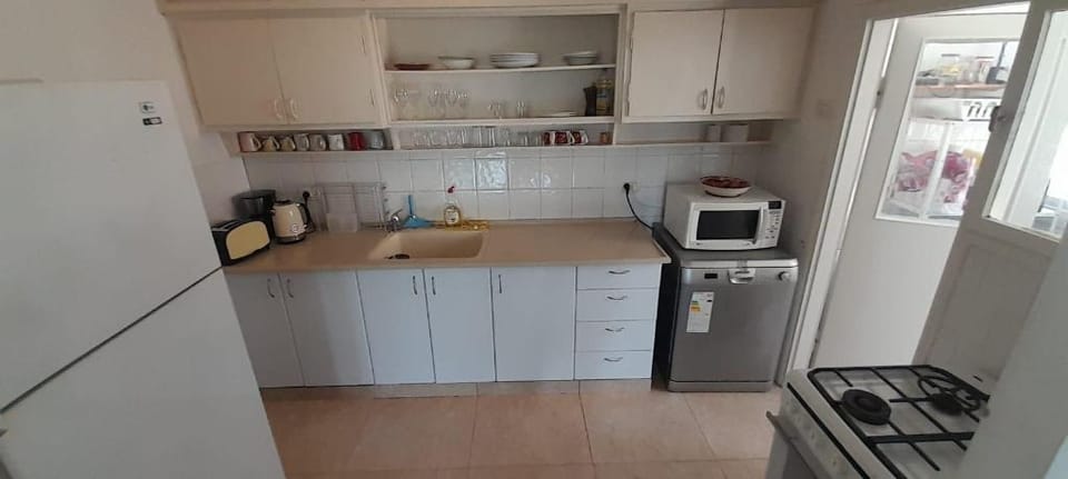 Spacious Jaffa Apt n/ Flea Market Apartment in Tel Aviv-Yafo