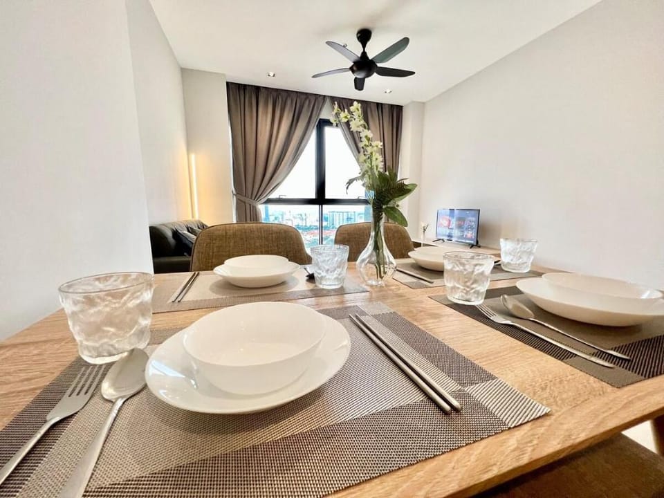 LA Cozy Home 1-10 Pax Tropicana 3Rooms 4QBeds Wifi Vacation rental in Petaling Jaya