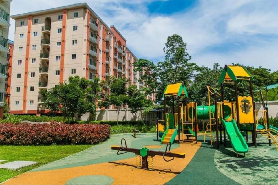 Luxe Condo Suite 1BR  nr SM Bicutan/NAIA w/parking Apartment in Pasay