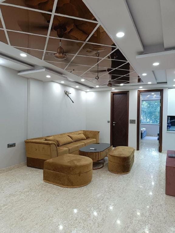 BnBBuddy Glamorous 3 BHK Apartment in Paschim Vhr Vacation rental in Delhi