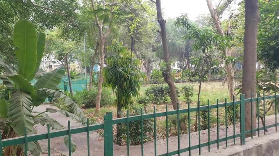 BnBBuddy Glamorous 3 BHK Apartment in Paschim Vhr Vacation rental in Delhi