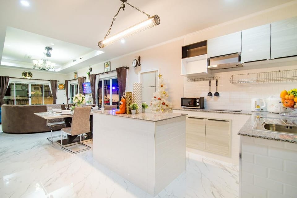 Punnapas 2  ปัณณภัสร์ 2 Villa in Hua Hin District