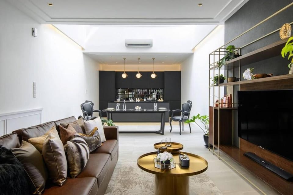 Georgetown Luxury Modern Heritage House 4BR  Vacation rental in George Town