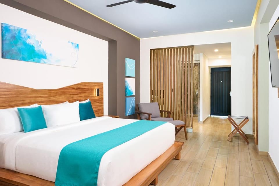 Cristalino Lagoon Front Hotel, Restaurant & Spa Hotel in Bacalar