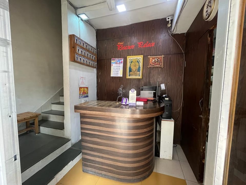 Hotel pleasure palace,Bhopal Hotel in India