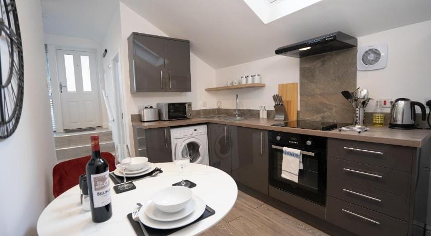 The Den - KING BED *5 min walk to City Centre* Apartment in Cambridge