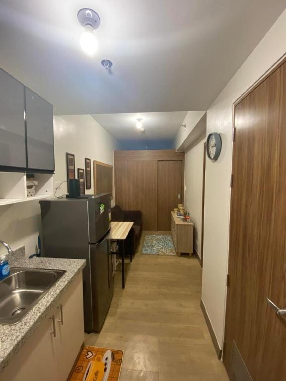 Metro Home Staycation Apartment in Paranaque