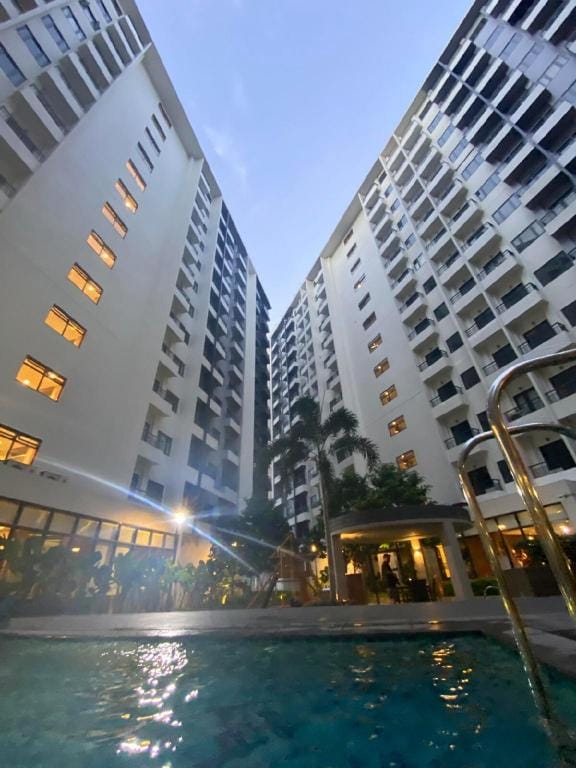 Metro Home Staycation Apartment in Paranaque