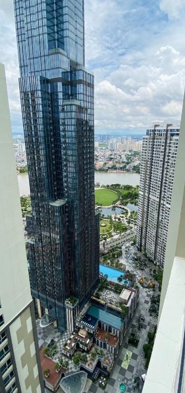 Flash Deal  1Bedroom Apt Near Landmark81 Apartment in Ho Chi Minh City