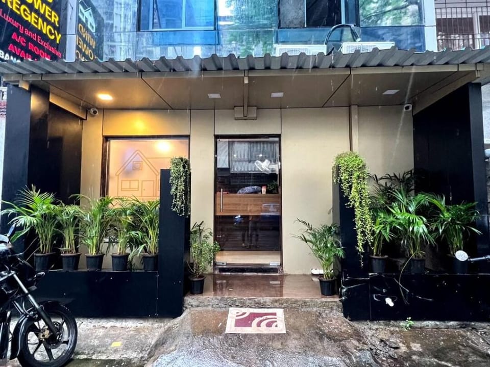 Windflower Regency - Near Kokilaben Hospital Hotel in Mumbai