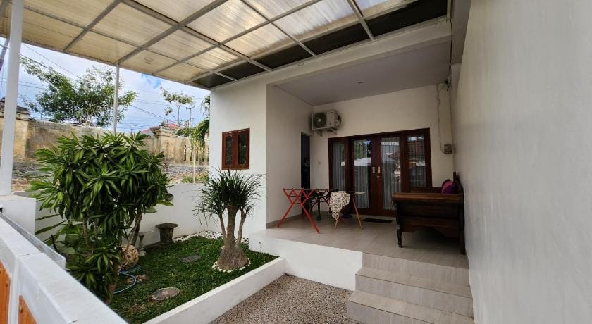 Miss Mendes Guest House Hotel in Bali
