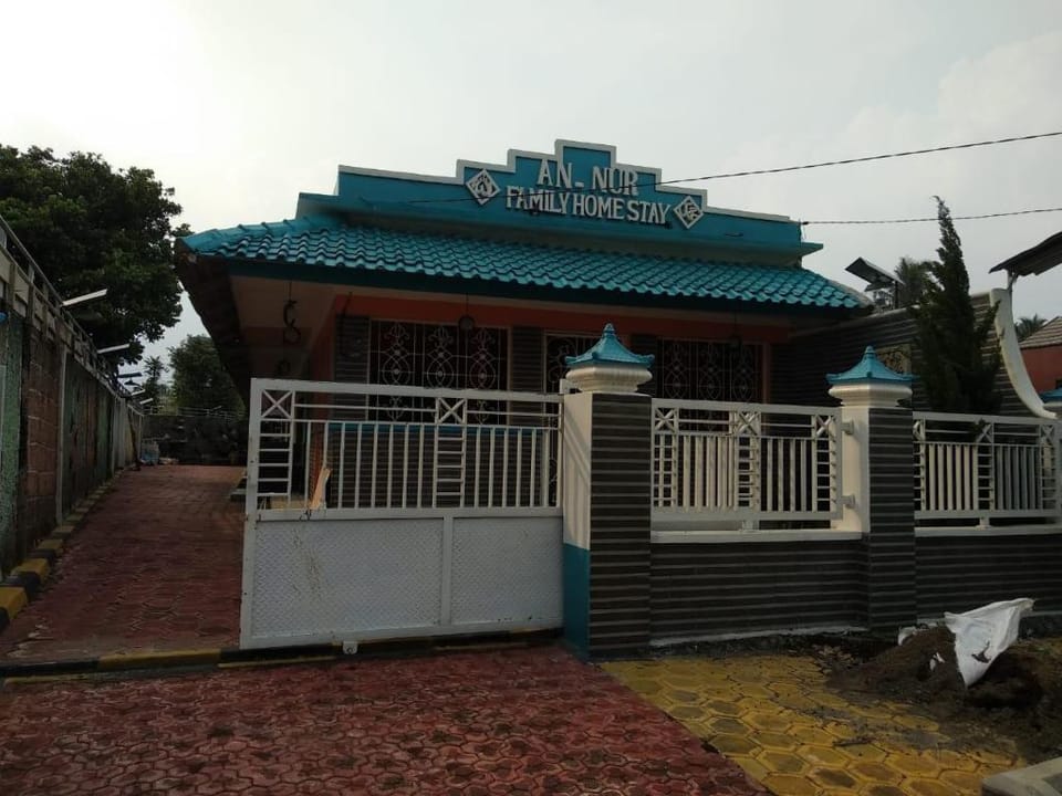 Home Stay An nur Apartment in West Java