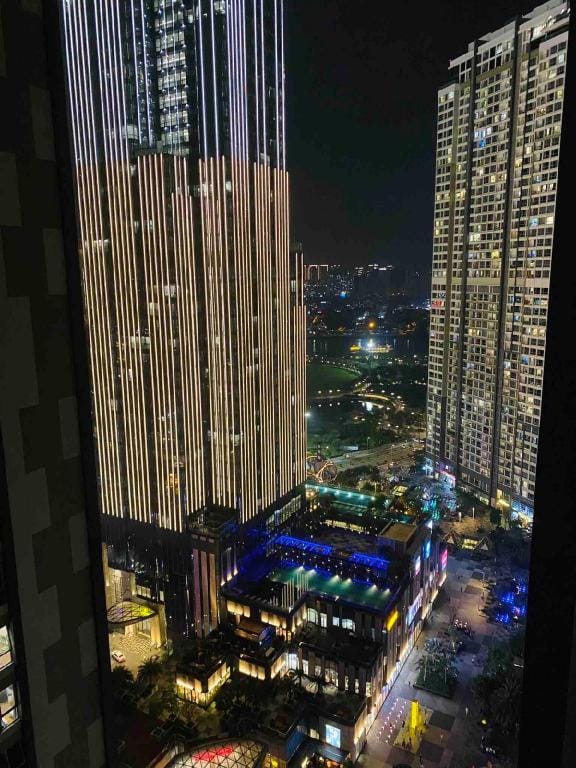 1BR Landmark Tower Vinhomes Central Park view L81 Apartment in Ho Chi Minh City