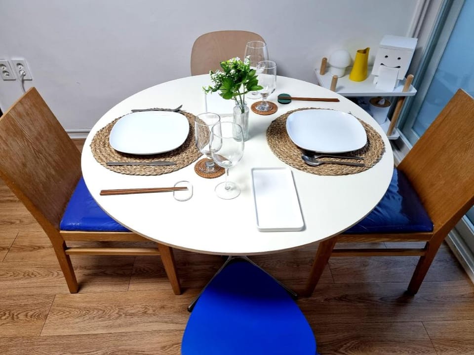B201_Hongik Univ. Station 4 min/Netflix/Smart TV Vacation rental in Seoul