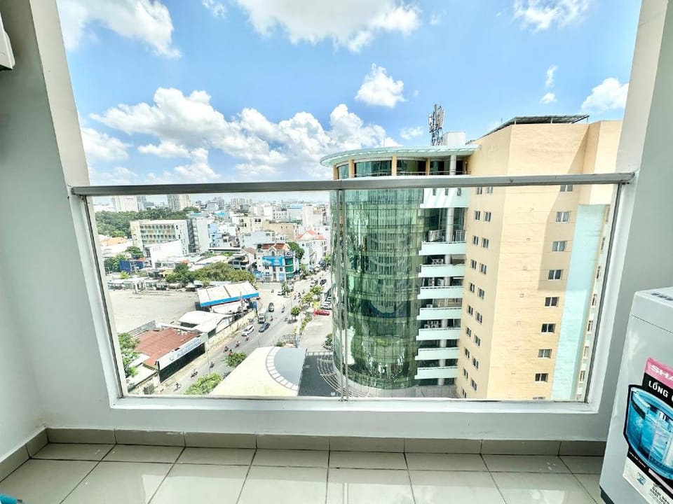 5* Cozy in SkyCenter Building - close to airport Villa in Ho Chi Minh City
