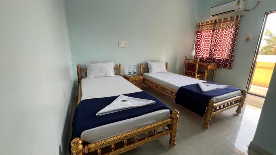 ISKCON PANDHARPUR, Chandrabhaga Guest House Hotel in Karnataka