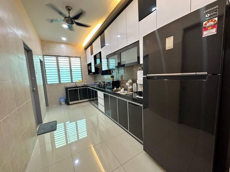 JPP l AUSTIN市区 3马力中央冷气自动麻将机游戏机6分钟到TERAU AEONTOPPEN Vacation rental in Johor Bahru