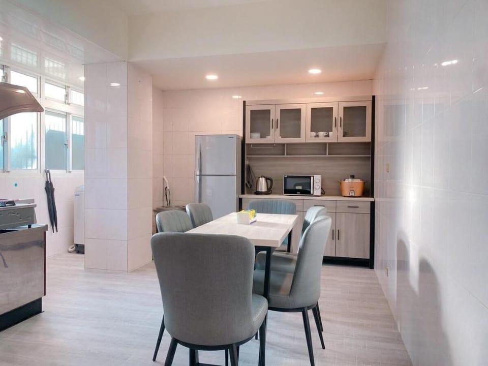 Elegant Apartments Fuhua Residence, Daan Station, 8 people. Vacation rental in Taipei City