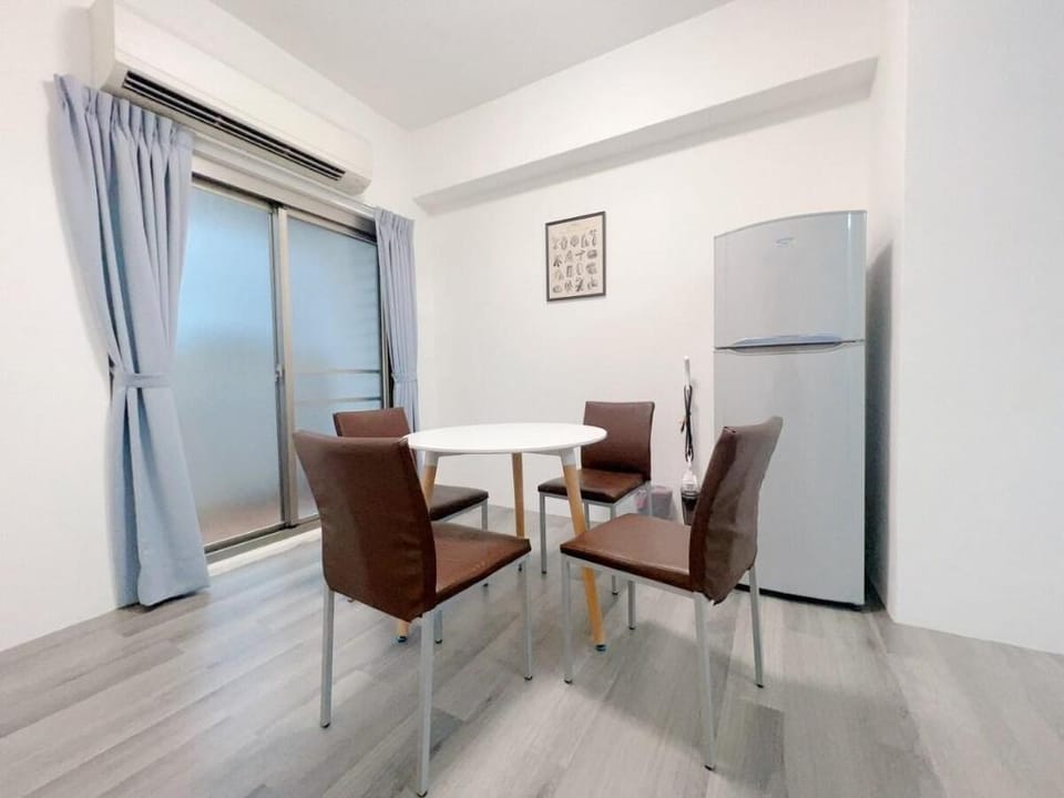 Contemporary 信義文匯 #台北101景觀房#跨年煙火秀#台北101/世貿站 6ppl. Apartment in Taipei City