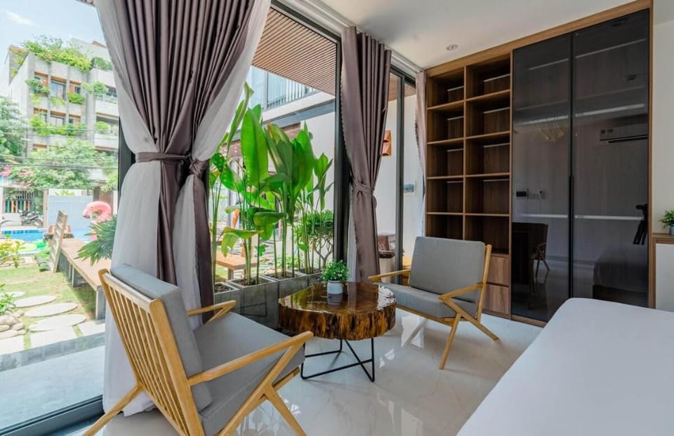 Amy’s Luxury Villa 10 Bedrooms - My Khe Beach Villa in Da Nang