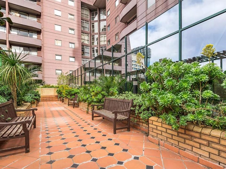 Spacious 2b1b in Chinatown area Apartment in Melbourne