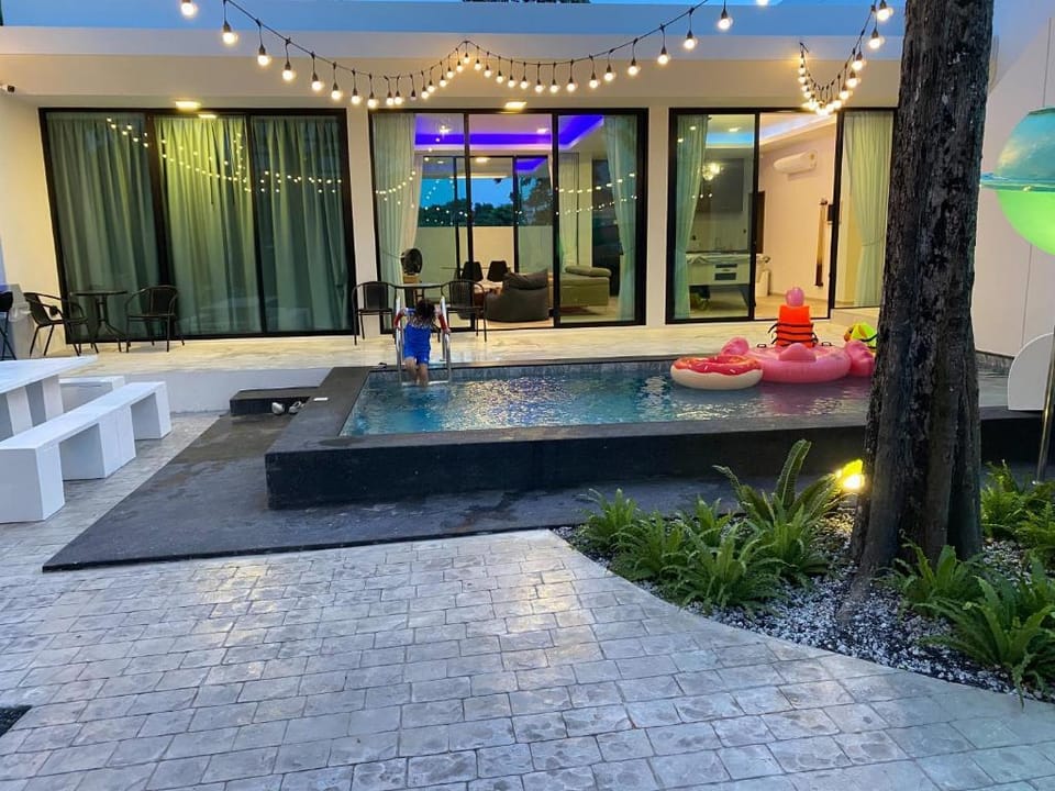 The 168 Garden Pool Villa Villa in Pattaya City
