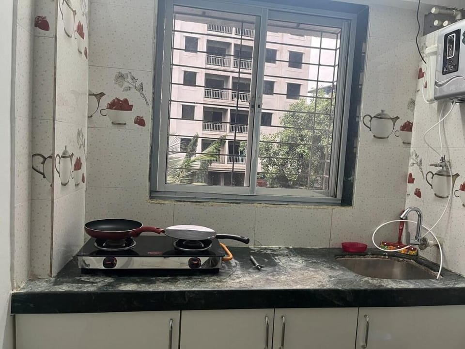  Cozy and budget friendly 1RK 101  Apartment in Thane