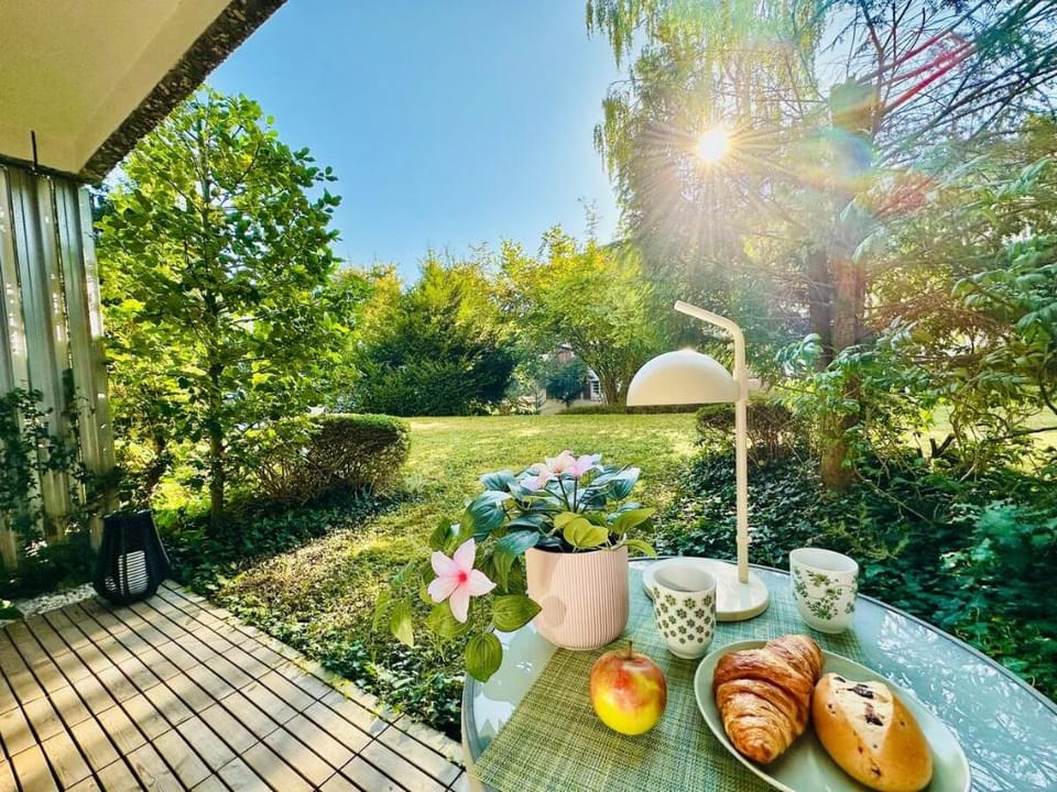 Neues Studio mit Terrasse u. viel Privatsphäre Apartment in Zurich City