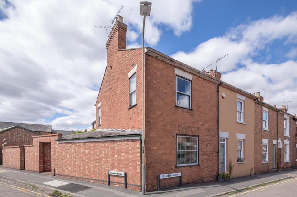46 Radcliffe Street Apartment in Aylesbury Vale