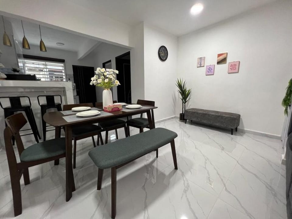 Modern HS Sweet Homestay Kuantan Vacation rental in Pahang, Malaysia