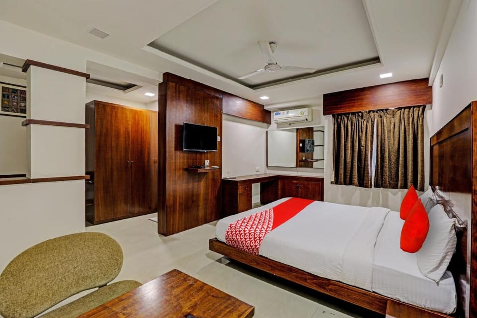 Collection O Jal Sagar Hotel in Vadodara
