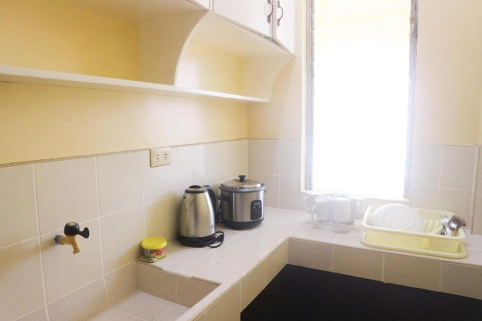 Iloilo Transient Rooms | Good for 15-20 pax Apartment in Iloilo City