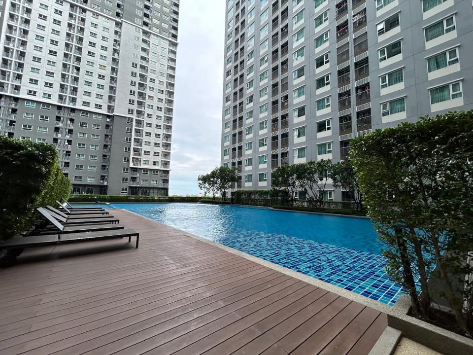 Good location Condo room 1mins to BTS Station Apartment in Bangkok