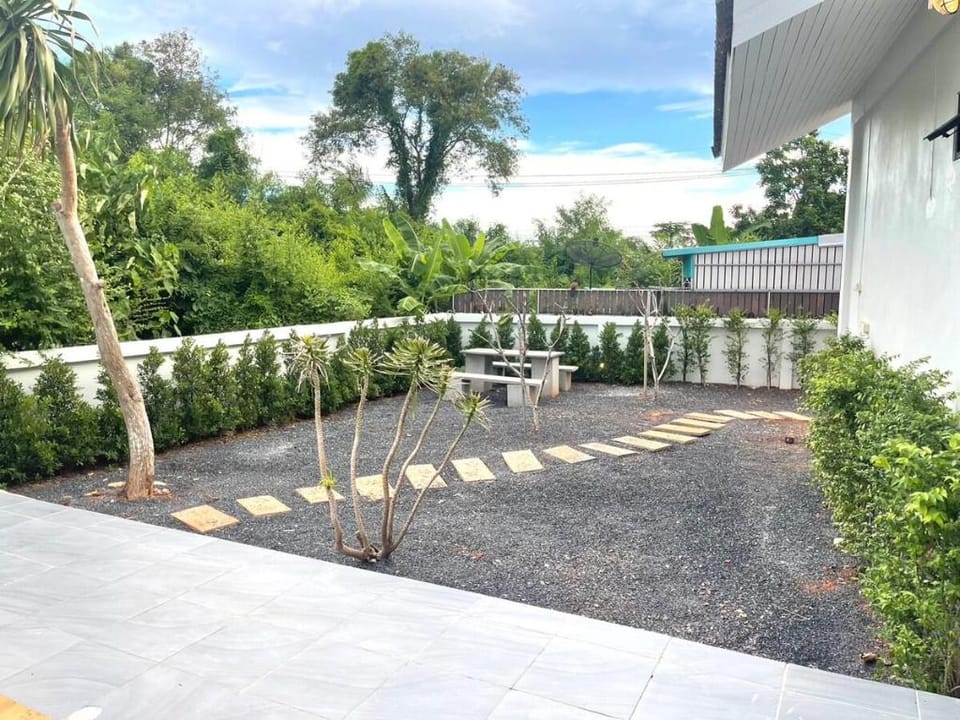 Magma Poolvilla แมคม่า พูลวิลล่า Vacation rental in Surat Thani Changwat