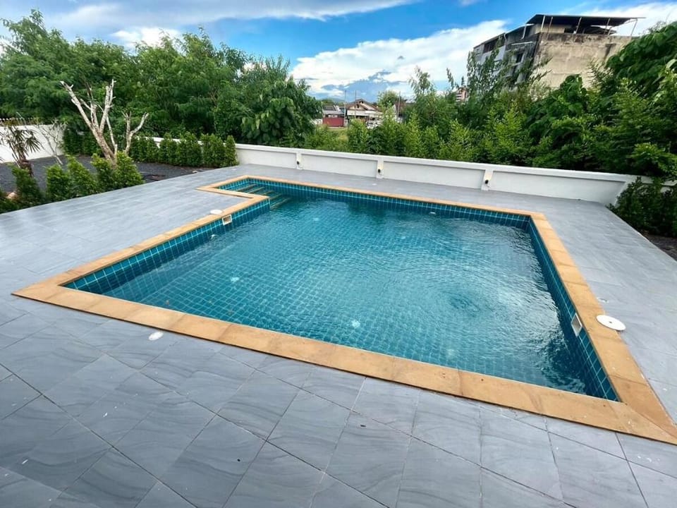 Magma Poolvilla แมคม่า พูลวิลล่า Vacation rental in Surat Thani Changwat
