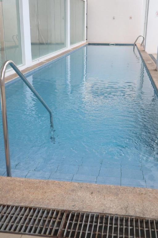 Your Serene Pet-Friendly Haven in Paranaque City Apartment in Las Pinas
