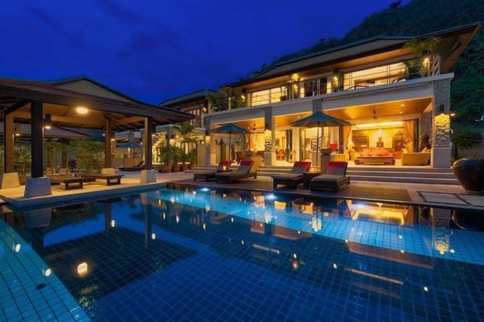 Patong Seaview Villa芭东一线海景豪华6卧别墅 Vacation rental in Patong