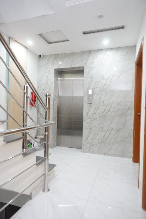 Luxury Apartment, Lahore, Free Wi-Fi, LED, Parking Apartment in Lahore