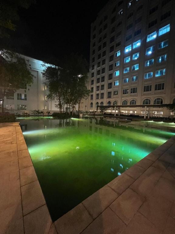 Seaview 2Beds @ Straits Quay w/ Carpark & Bathtub Apartment in Penang