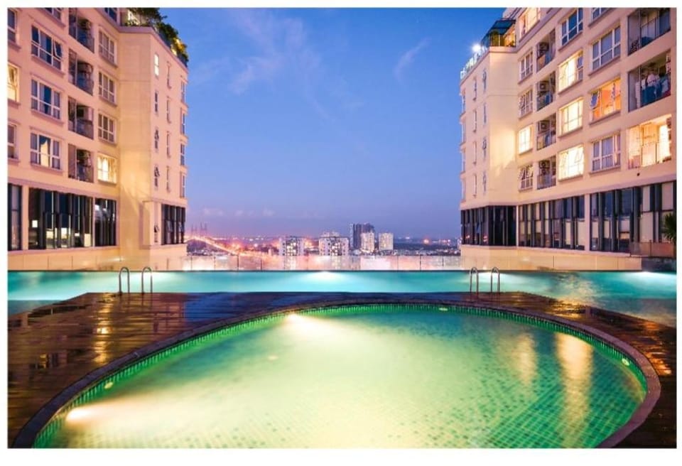 Cushy Home 1 - The Golden Star Sunset view 2rooms Apartment in Ho Chi Minh City