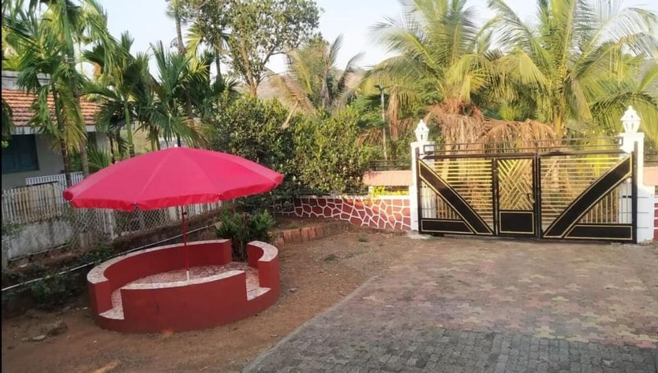 Near Gorai beach/Homestay in the Midst of Nature  Villa in Mumbai