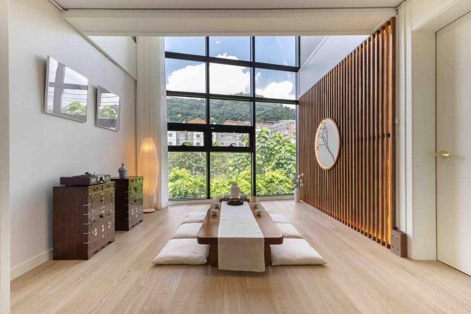 Korea Hanok: Large House with Terrace - Yeonnam Kkeutjip 3, 4th Floor Vacation rental in Seoul